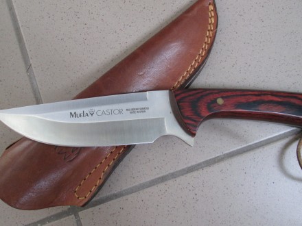 новый охотничий нож Муела Кастор , в кожаном чехле. Лезвие из нержавеющей стали . . фото 3