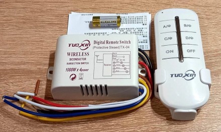 Выключатель дистанционный четырехканальный Tuoxin TX-04 с пультом.Иногда неудобн. . фото 2