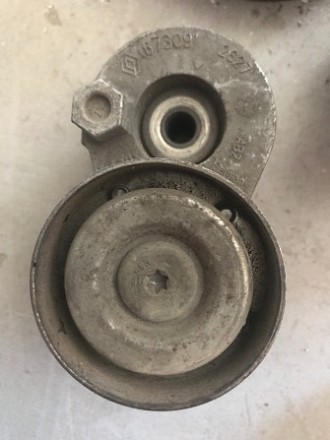 Бу натяжитель ремня генератора Renault 8200673091.. Кропивницкий. фото 1 Бу натяжитель ремня генератора Renault 8200673091.. Кропивницкий. фото 1