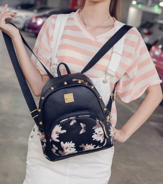 Женский мини рюкзак с цветами черный
 Характеристики:
	
	Материал: Качественная . . фото 3