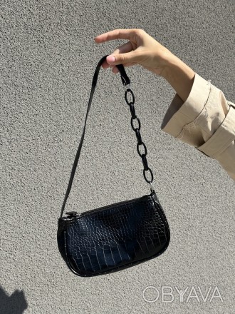 Женская классическая маленькая сумочка багет рептилия черная