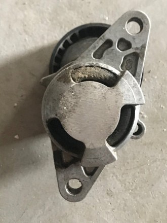 Бу натяжитель ремня генератора Renault, 8200603359.. Кропивницкий. фото 1 Бу натяжитель ремня генератора Renault, 8200603359.. Кропивницкий. фото 1