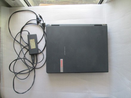 Ноутбук Compaq Armada E500. США - 2000 рік. 14 дюйм. Р ІІІ - 700 МГц

Ноутбук . . фото 2