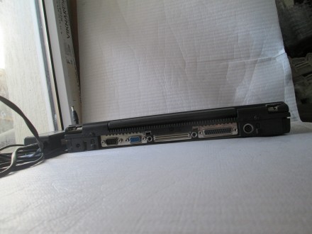 Ноутбук Compaq Armada E500. США - 2000 рік. 14 дюйм. Р ІІІ - 700 МГц

Ноутбук . . фото 3