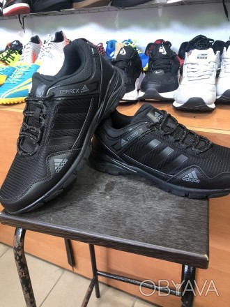 Кроссовки мужские Adidas Terrex.