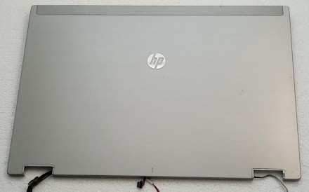 Кришка матриці з ноутбука HP EliteBook 8440P AM07D000100 ГРЖ6_134

Без тріщин . . фото 4