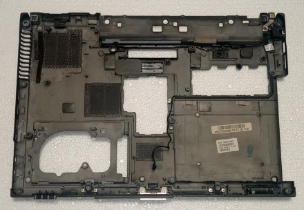 Нижня частина корпуса (поддон) з ноутбука HP EliteBook 8440P AМ07D000200 594021-. . фото 3