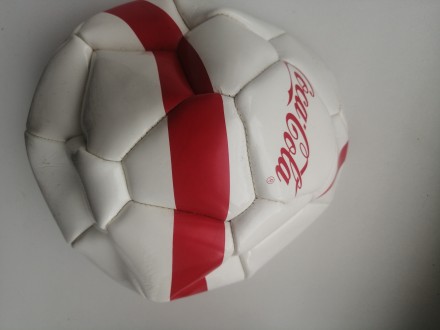 Продам новые футбольные мяч coca-cola. Если нужно то есть несколько мячей. Цена . . фото 4