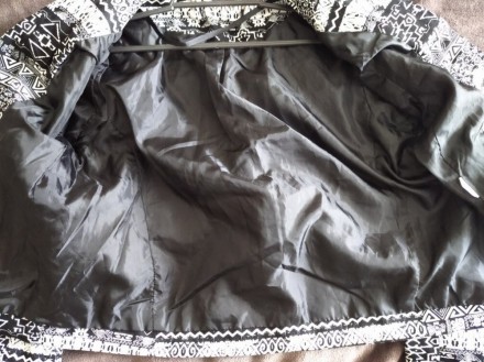 Коттоновый женский чёрно -белый короткий пиджак жакет без застежек, Atmosphere .. . фото 5