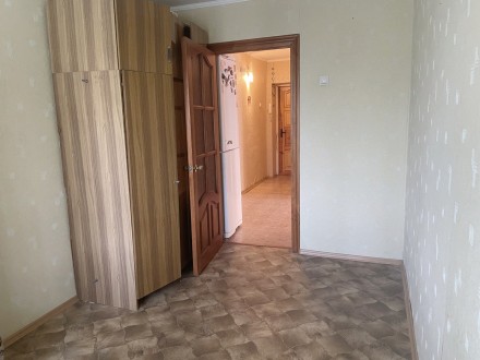 Продам 3-кімнатну квартиру з великою площею в цегляному будинку. Ювилейный. фото 6 Продам 3-кімнатну квартиру у м.Рівне
гарне планування, просторі кімнати
цеглян. Ювилейный. фото 6