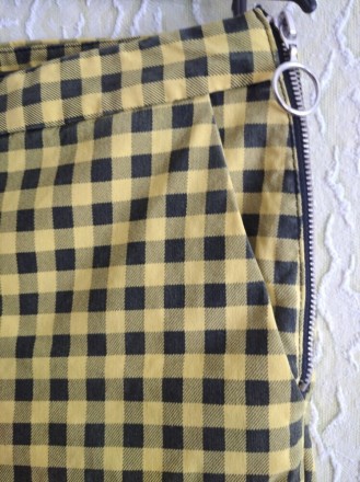 Стрейчевые штаны в клетку, р. С, Zara, Испания.
ПОТ 34 см.
Высота посадки пере. . фото 3