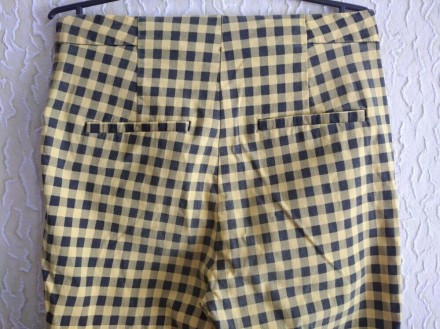 Стрейчевые штаны в клетку, р. С, Zara, Испания.
ПОТ 34 см.
Высота посадки пере. . фото 4