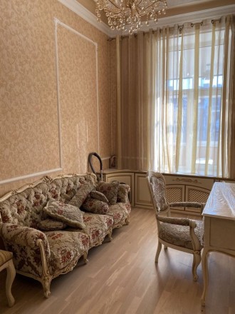 Затишна квартира у царському будинку на бульварі Т. Шевченка у класичному стилі.. . фото 10