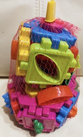 Логический сортер-шестригранник куб "ЯУ" , с животными и геометрическими фигурам. . фото 2