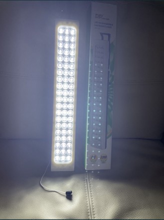 Аварийная светодиодная лампа/фонарь на аккумуляторах, на 60 светодиодов, время р. . фото 3