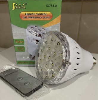 
Светодиодная лампа имеет встроенный аккумулятор, емкости которого достаточно, ч. . фото 4
