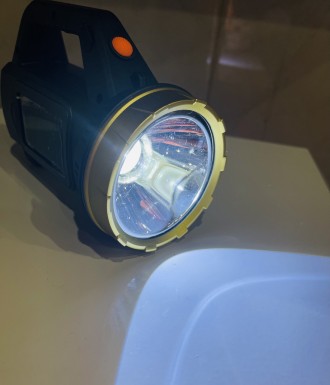 Светодиодный ручной фонарь на солнечной батарее
Мощный светодиодный фонарь на со. . фото 4