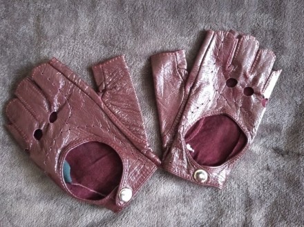 Детские кожаные тонкие перчатки для спорта, танцев .
Цвет - марсала.
Подходят . . фото 2