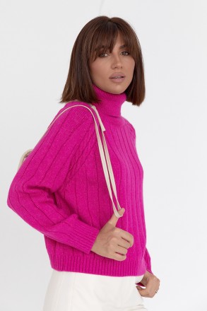 Этот женский вязаный свитер от LUREX подойдет обладательницам разных типов фигур. . фото 9