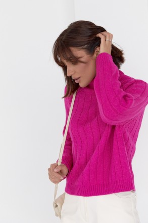 Этот женский вязаный свитер от LUREX подойдет обладательницам разных типов фигур. . фото 7