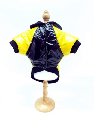 Модная куртка для собак изготовлена из тонкой непромокаемой плащевки и утеплена . . фото 3
