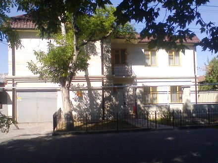 Сдам посуточно новый 2-эт дом, 4 комнаты, гараж, 11 сп. мест. Одесса. фото 1 Сдам посуточно новый 2-эт дом, 4 комнаты, гараж, 11 сп. мест. Одесса. фото 1