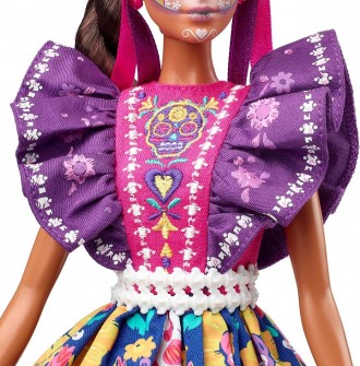 
	
	Барбі святкує Día De Muertos 2022 з колекційною лялькою, яка вшановує традиц. . фото 10