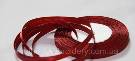 Узкие атласные ленты широко применяются при шитье одежды: они могу служить петел. . фото 2