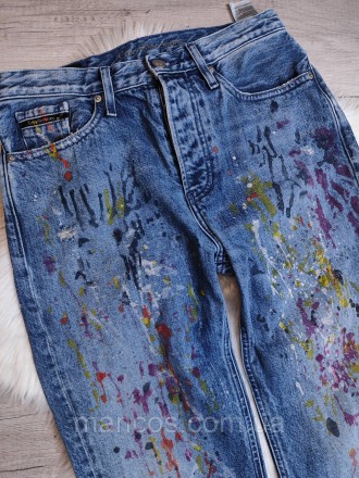 Женские синие джинсы-бойфренды с принтом от Calvin Klein Jeans
Состояние: б/у, в. . фото 5