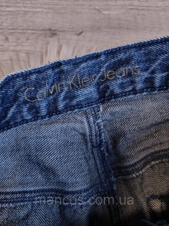 Женские синие джинсы-бойфренды с принтом от Calvin Klein Jeans
Состояние: б/у, в. . фото 9
