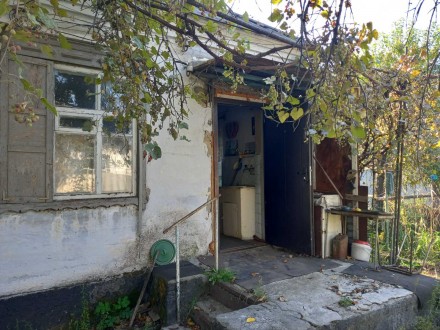 Продам дом на пересечении улицы Гринченко и Отечественная. Шлаколитой.  Четыре к. . фото 3