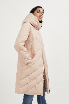 
Лаконичная теплая стеганая куртка из зимней коллекции отлично смотрится на любо. . фото 3