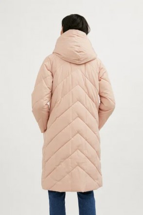 
Лаконичная теплая стеганая куртка из зимней коллекции отлично смотрится на любо. . фото 4