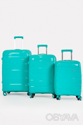 Комплект пластиковых чемоданов 4-х колесных Three Birds из полипропилена с кодов. . фото 1