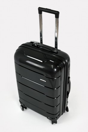 Комплект пластиковых чемоданов 4-х колесных Three Birds из полипропилена с кодов. . фото 9