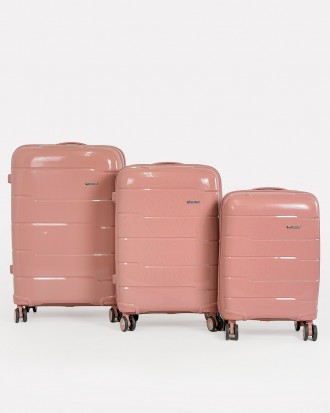 Комплект пластиковых чемоданов 4-х колесных Three Birds из полипропилена с кодов. . фото 2