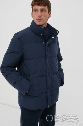 Утепленная мужская куртка с отстегивающимся капюшоном. Верх куртки выполнен из п. . фото 1