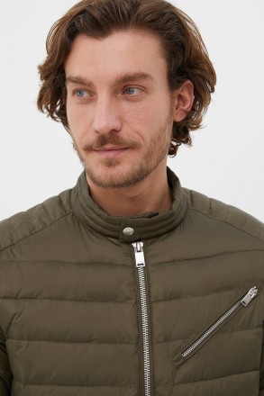 Утепленная мужская куртка без капюшона. Молодежная модель прямого кроя, с застеж. . фото 7