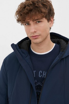 Утепленная мужская куртка. Молодежная модель прямого кроя, с застежкой на молнии. . фото 6