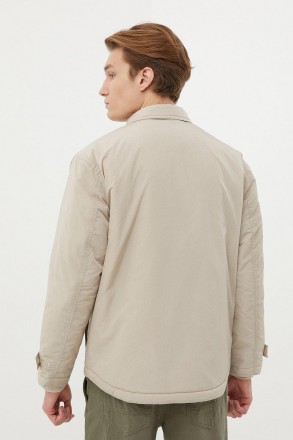 Утепленная мужская куртка. Молодежная модель прямого кроя, с застежкой на молнии. . фото 5