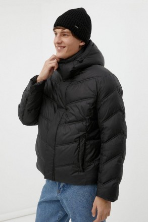 Утепленная куртка прямого кроя с капюшоном. Утеплитель - экологически чистый гип. . фото 4