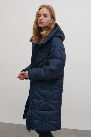 Удлиненное женское пальто из плотного влагостойкого полиэстера. Наполнитель &mda. . фото 5