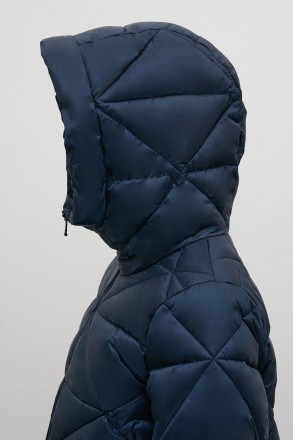 Удлиненное женское пальто из плотного влагостойкого полиэстера. Наполнитель &mda. . фото 8