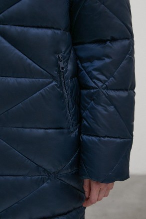 Удлиненное женское пальто из плотного влагостойкого полиэстера. Наполнитель &mda. . фото 9