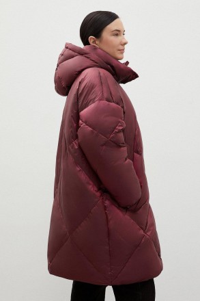 Пуховое женское пальто на молнии с съемным капюшоном. Модель oversize, прямого с. . фото 5