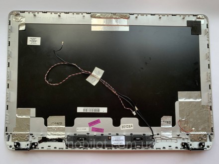 Часть корпуса крышка матрицы, рамка к ноутбуку HP DV7-7351er. Есть повреждения и. . фото 3