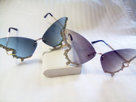 Роскошные солнцезащитные очки со стразами в виде бабочки бренд Y2K, синие, корич. . фото 2