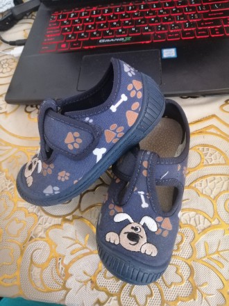Отличные туфельки для вашего ребенка, унисекс (носила девочка), Резиновая подошв. . фото 4