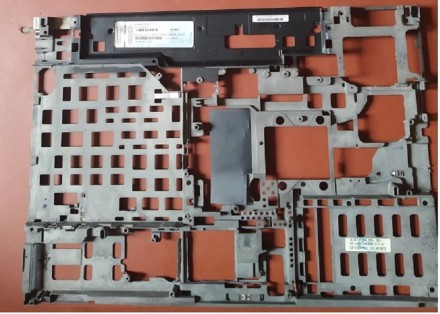 Продаю топкейс поутбука Lenovo Think Pad T410
Крепления в нормальном состоянии,. . фото 7