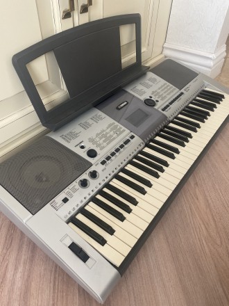 Синтезатор Yamaha PSR-E403 + стойка. Одеса. фото 1 Синтезатор Yamaha PSR-E403 + стойка. Одеса. фото 1